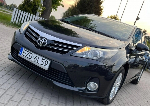 Toyota Avensis cena 36900 przebieg: 241000, rok produkcji 2013 z Pułtusk małe 326